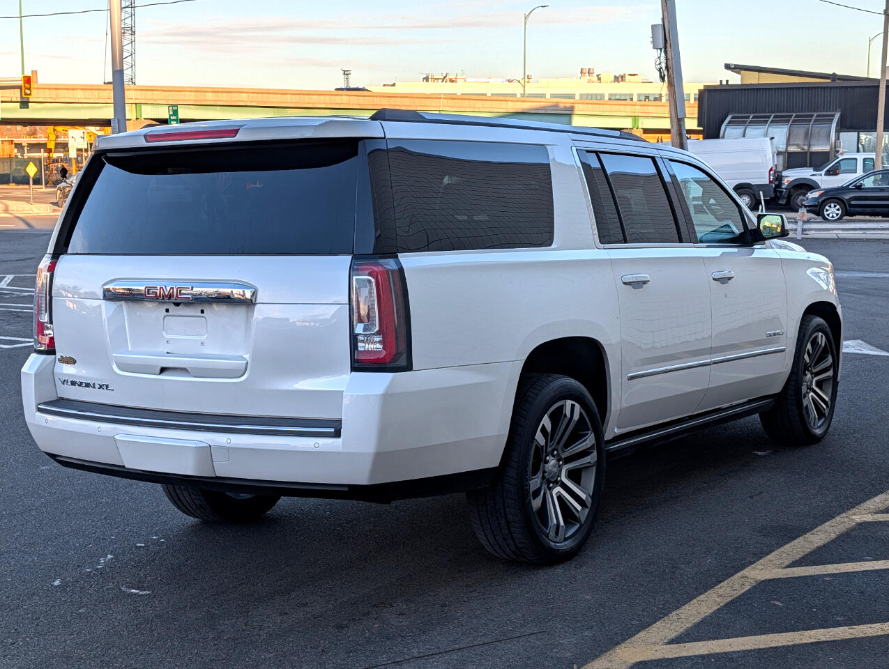 GMC Yukon XL 4WD 4dr Denali 2018