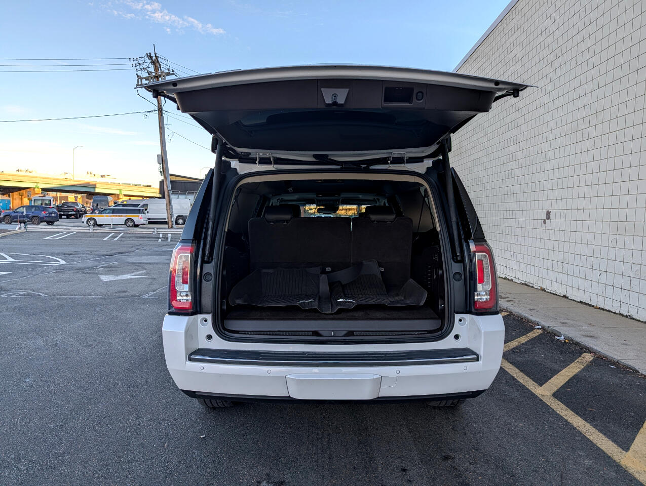 GMC Yukon XL 4WD 4dr Denali 2018