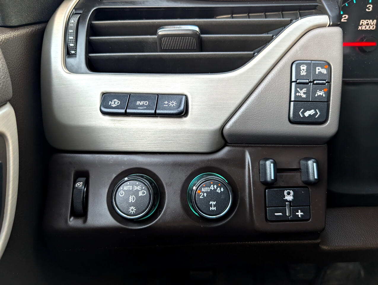 GMC Yukon XL 4WD 4dr Denali 2018