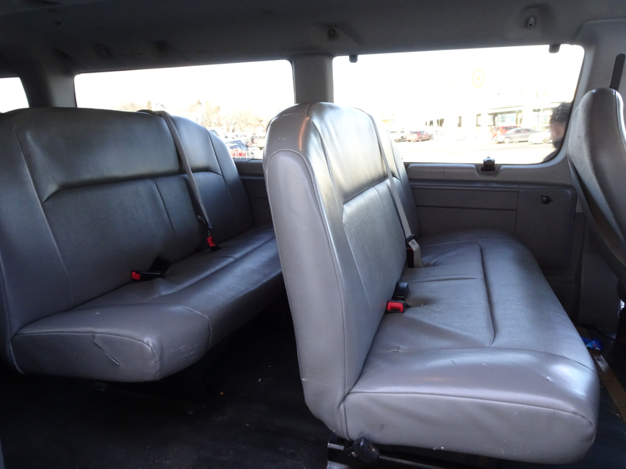 Ford Econoline Wagon E-350 Super Duty Ext XLT 2008