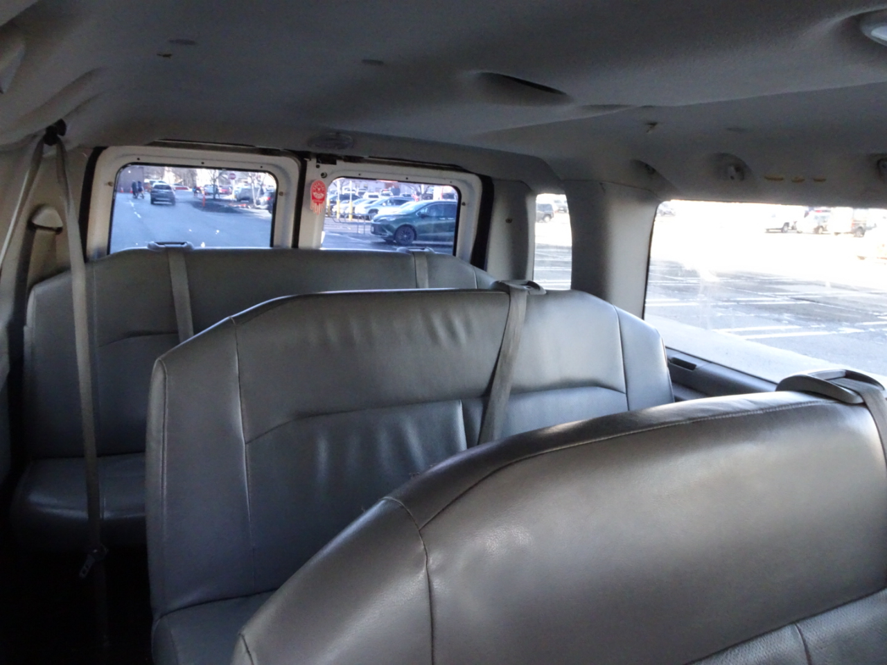 Ford Econoline Wagon E-350 Super Duty Ext XLT 2008