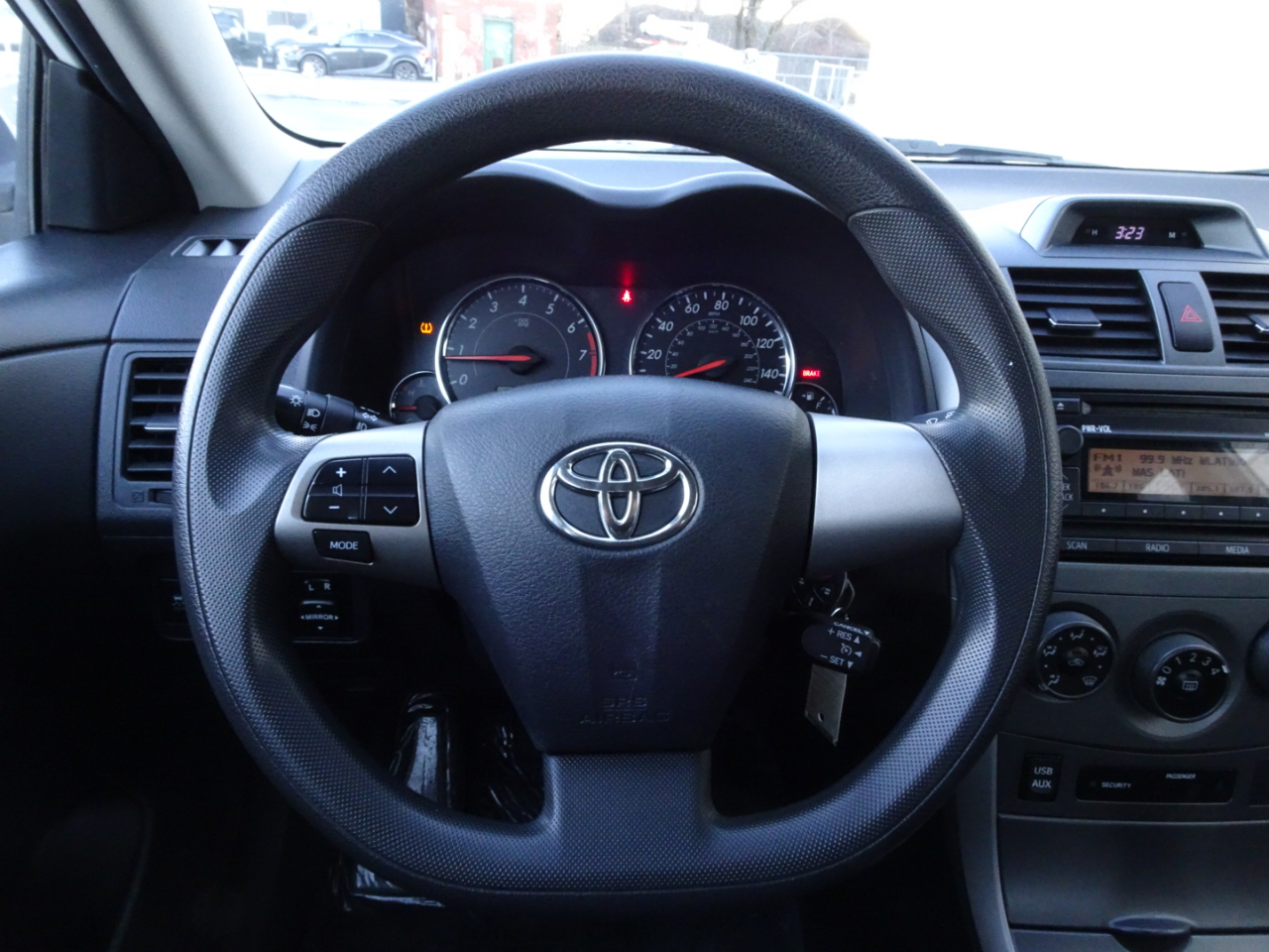 Toyota Corolla 4dr Sdn Manual S (Natl) 2012