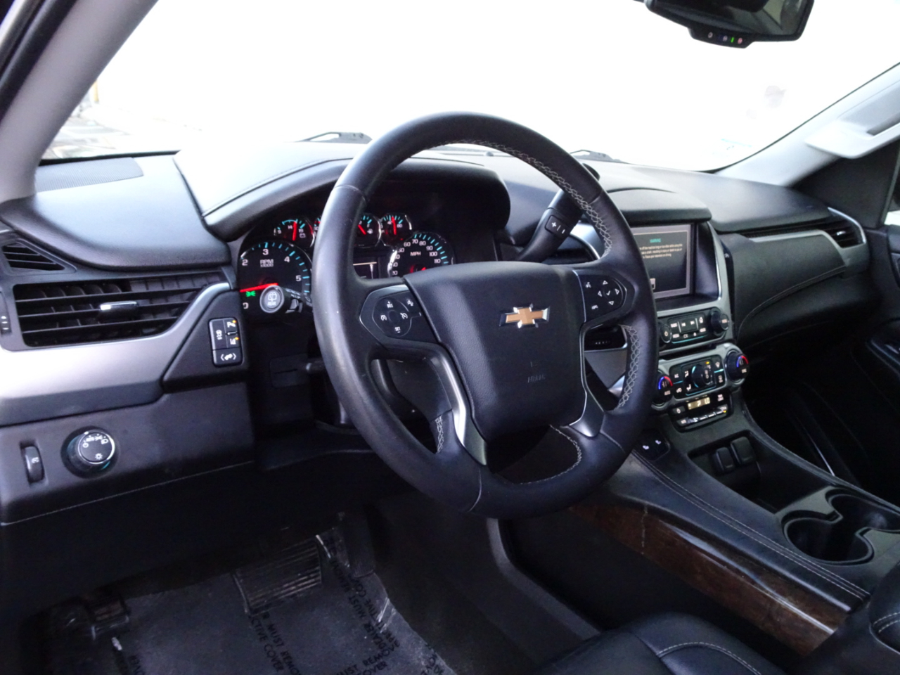 Chevrolet Suburban 2WD 4dr LT 2015