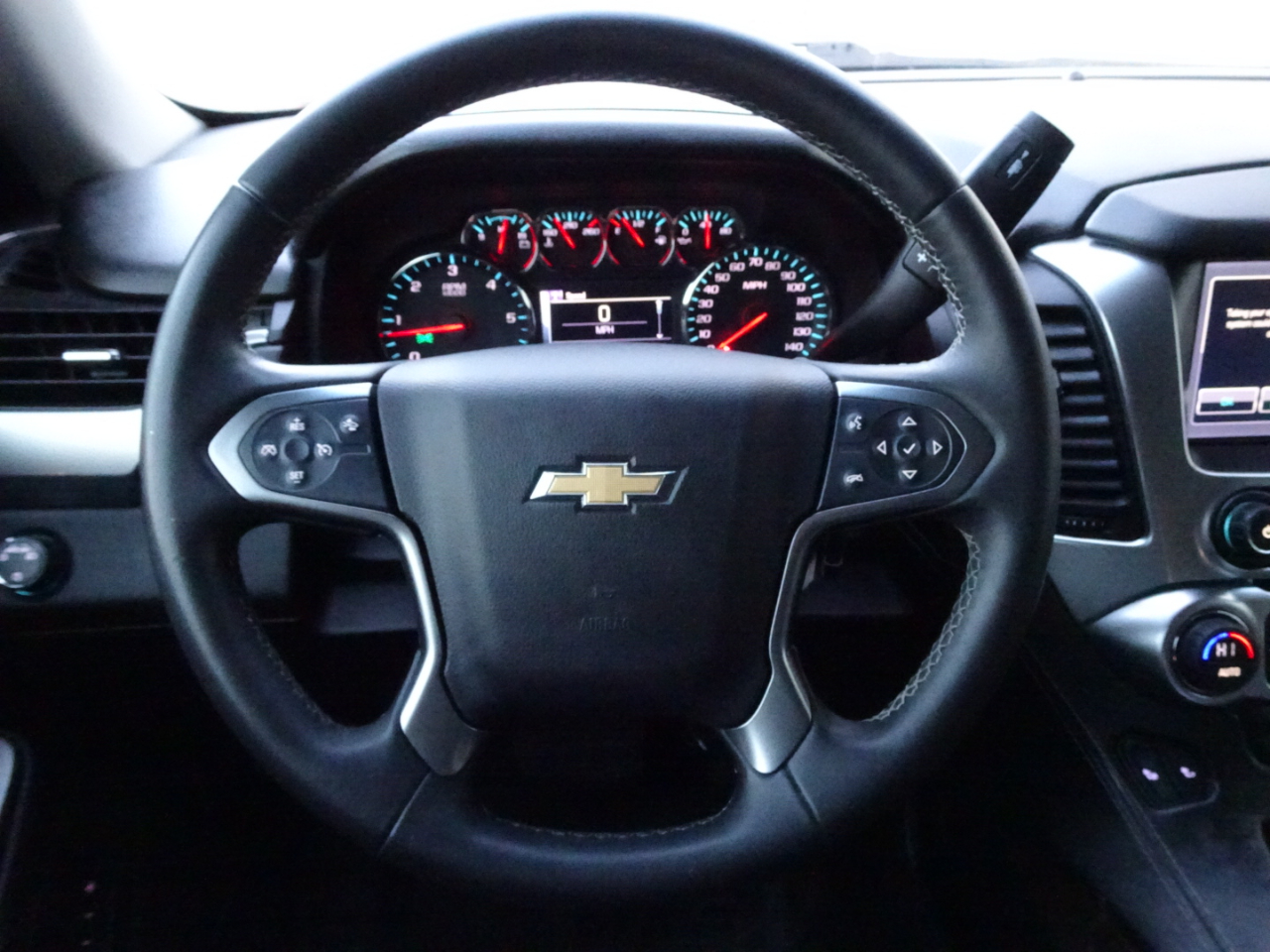 Chevrolet Suburban 2WD 4dr LT 2015