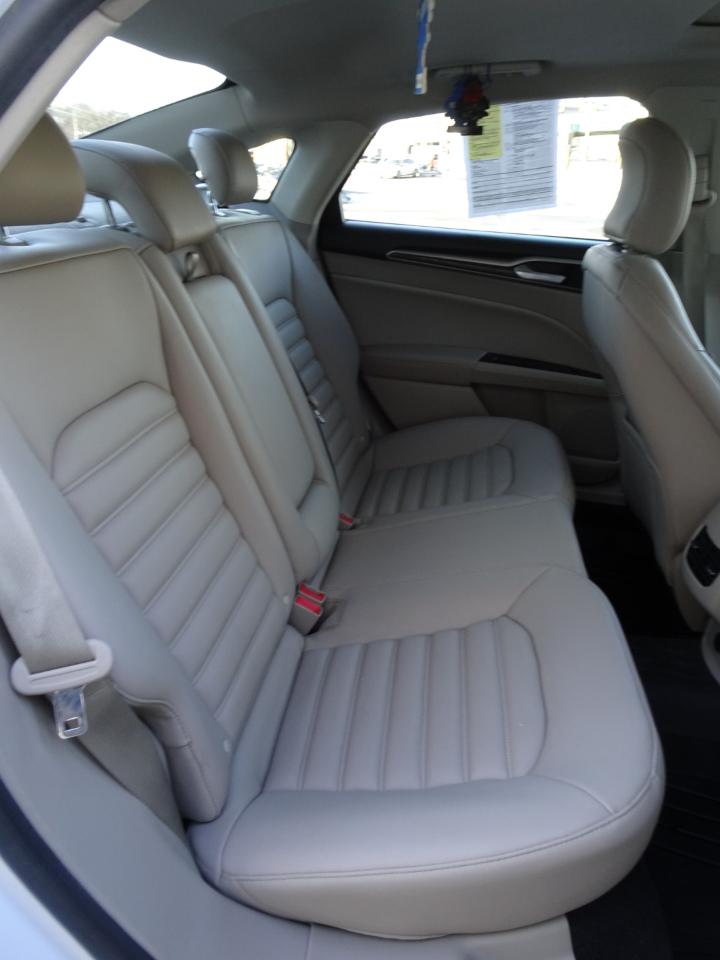 Ford Fusion SEL FWD 2019