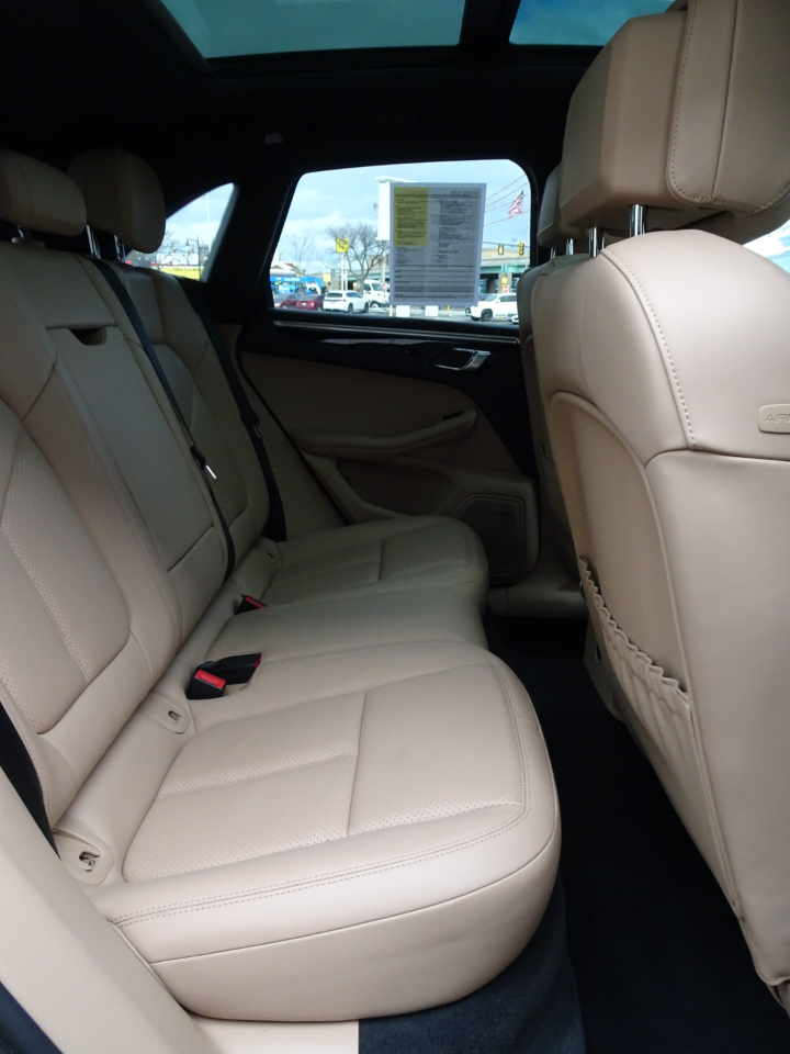 Porsche Macan AWD 2021