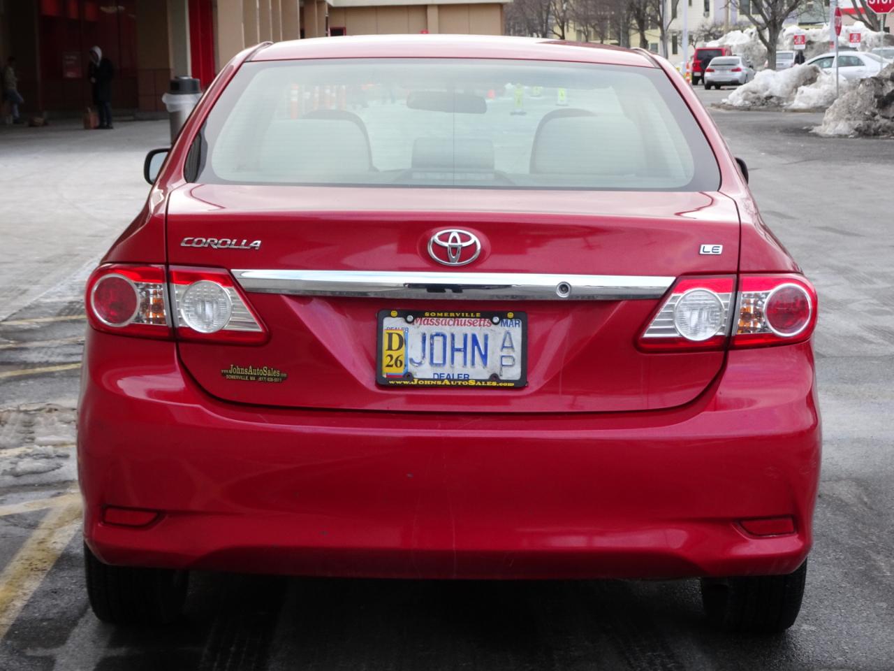 Toyota Corolla 4dr Sdn Auto LE Special Edition (Natl) 2013