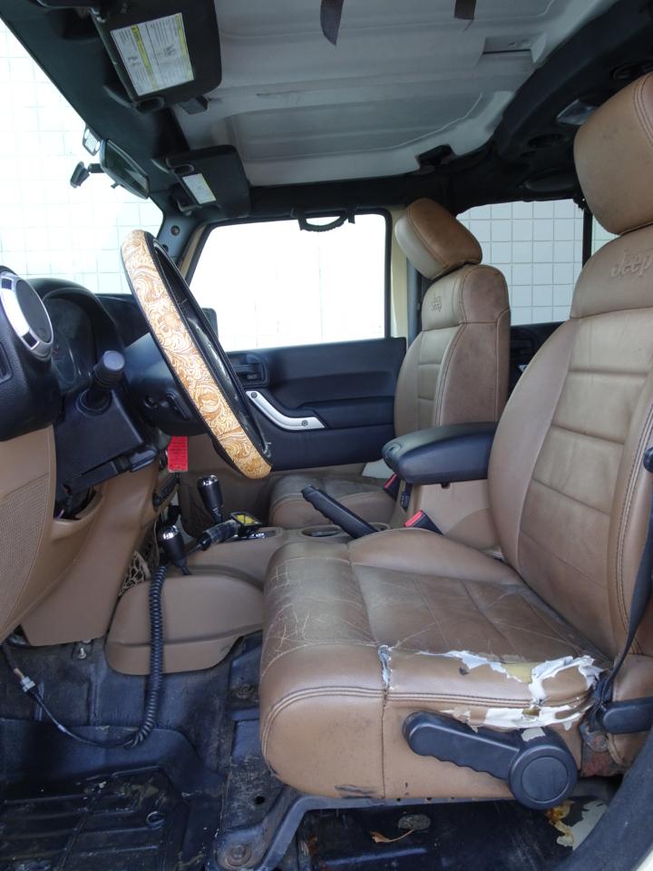 Jeep Wrangler Unlimited 4WD 4dr Sahara 2012