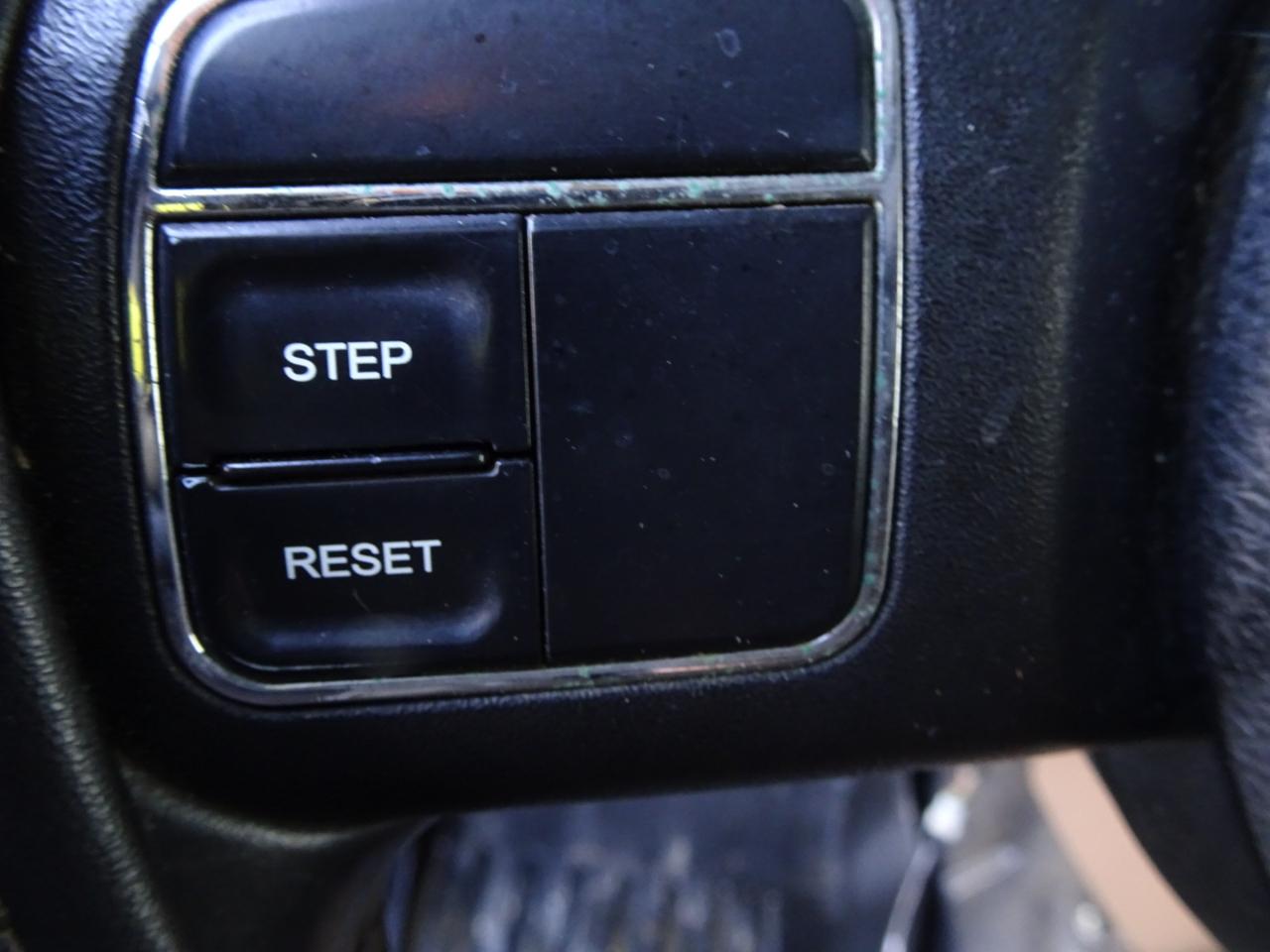 Jeep Wrangler Unlimited 4WD 4dr Sahara 2012