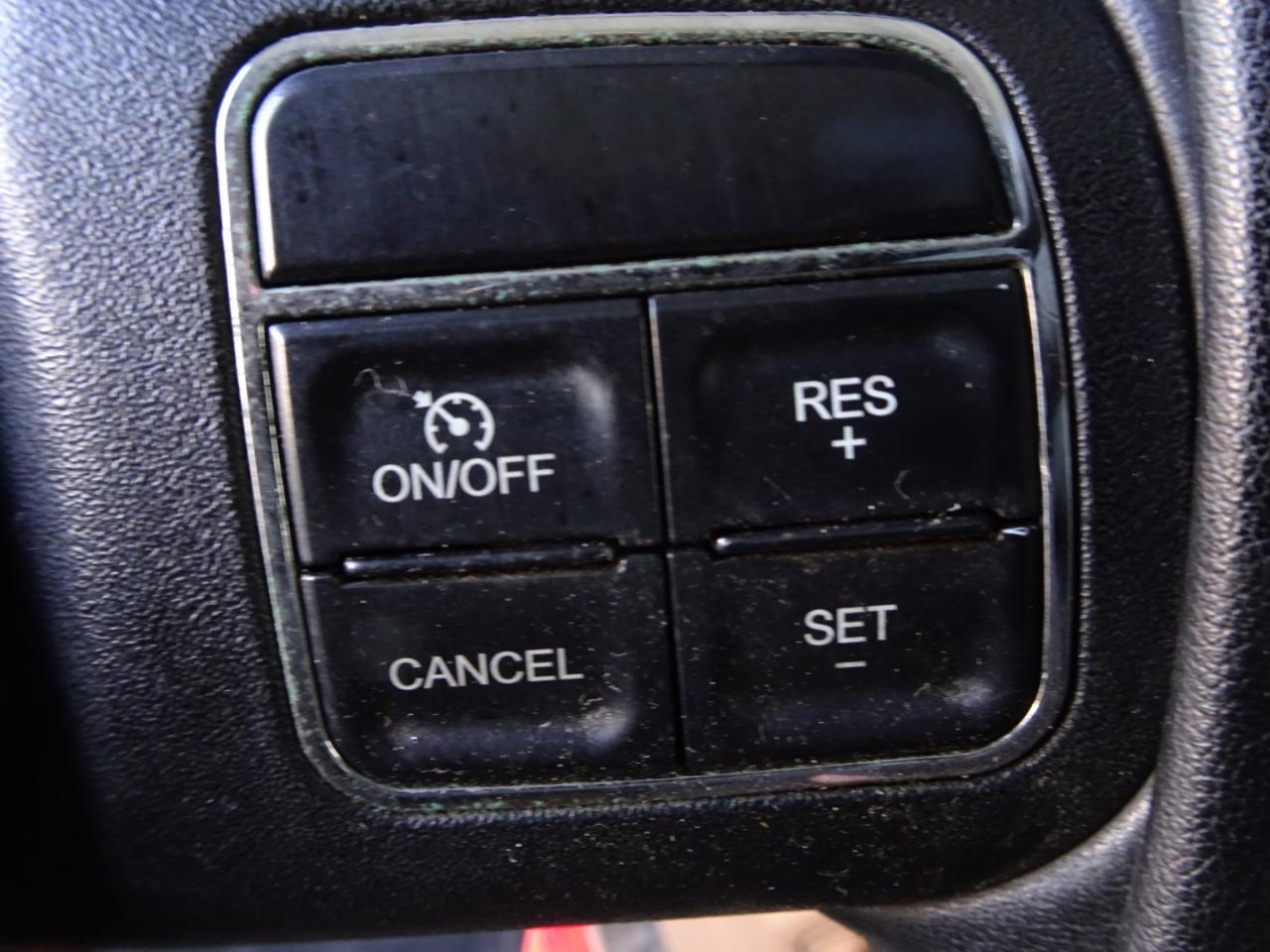 Jeep Wrangler Unlimited 4WD 4dr Sahara 2012