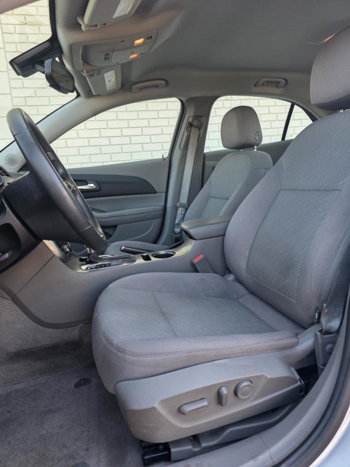 Chevrolet Malibu 4dr Sdn LS w/1FL 2014