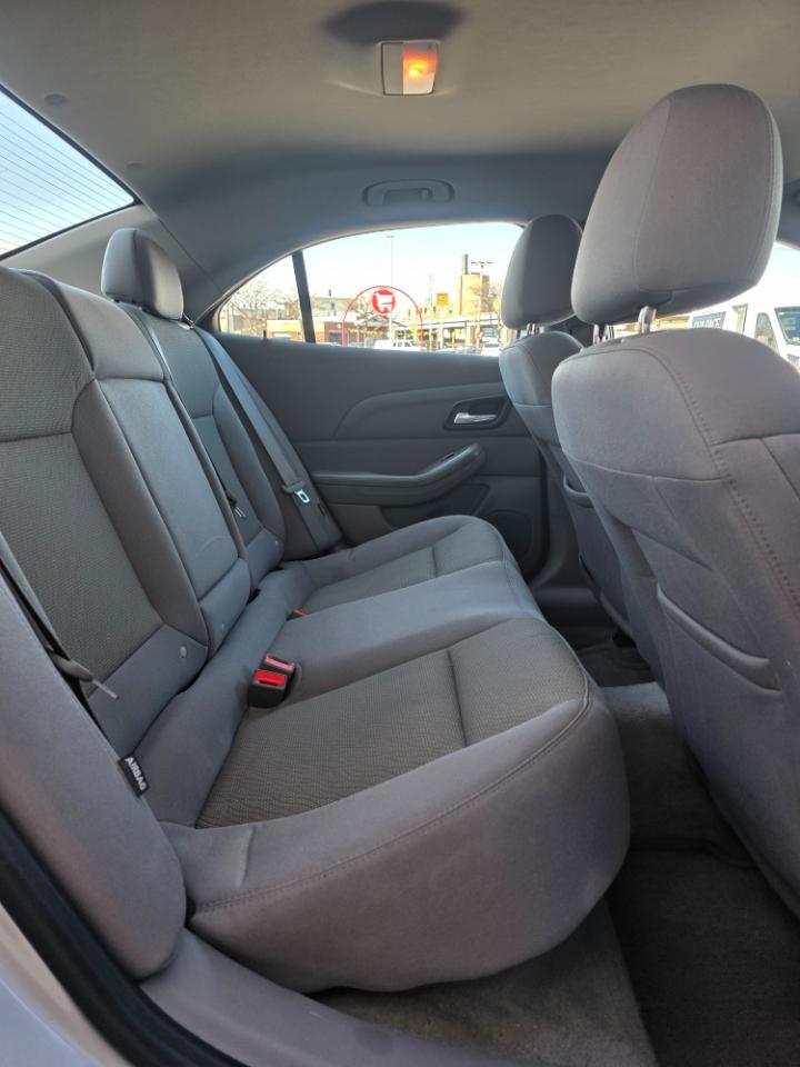 Chevrolet Malibu 4dr Sdn LS w/1FL 2014