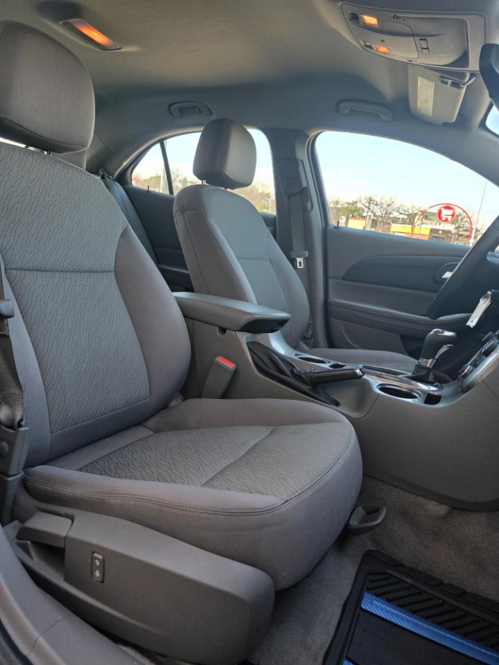 Chevrolet Malibu 4dr Sdn LS w/1FL 2014