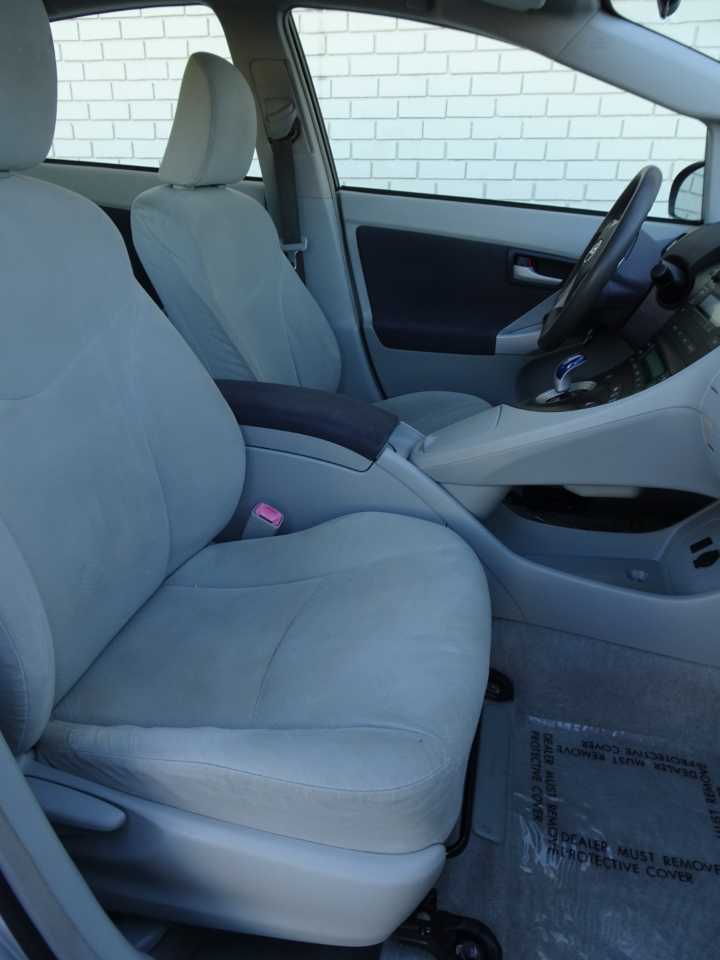 Toyota Prius 5dr HB III (Natl) 2011