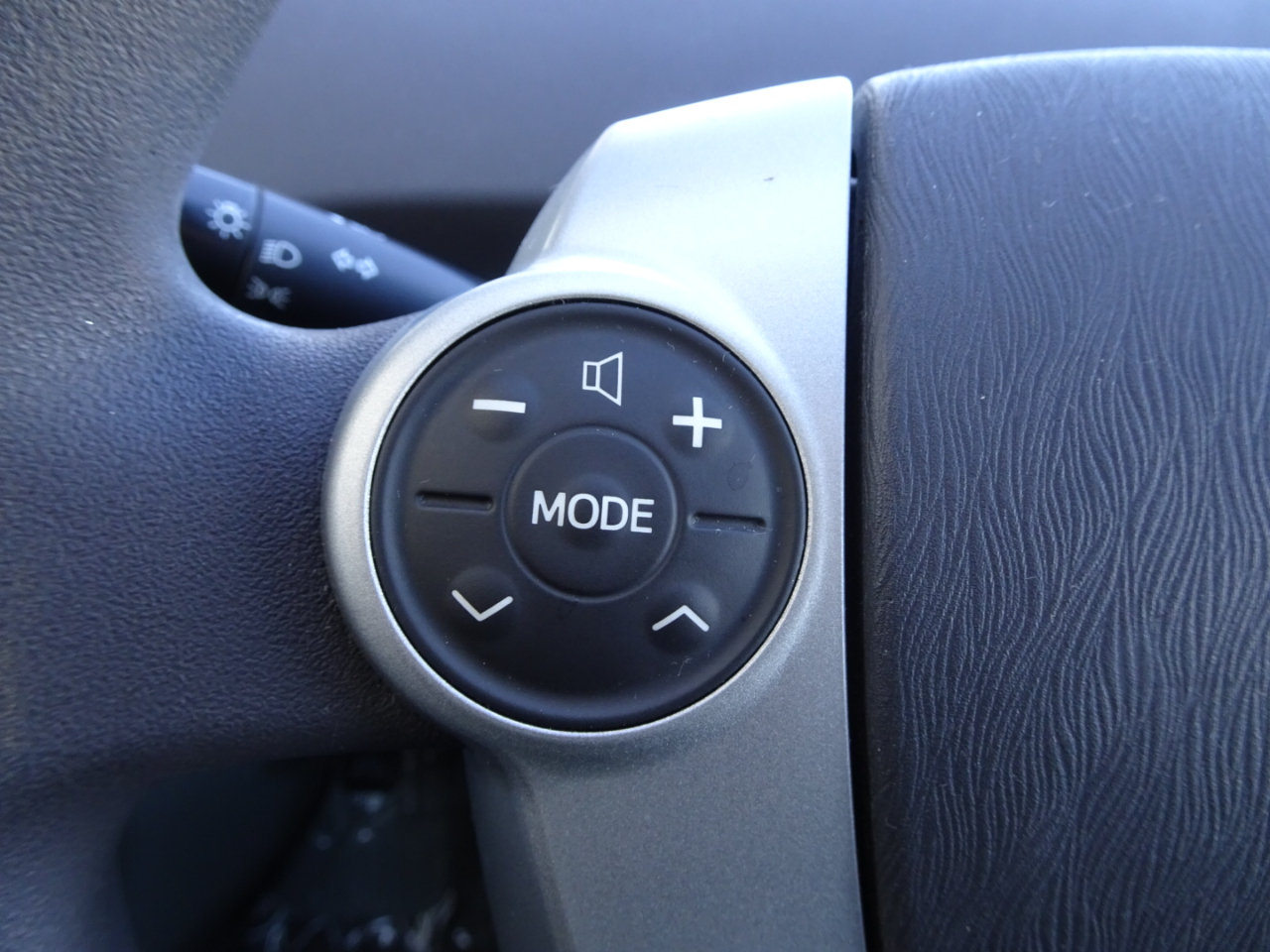 Toyota Prius 5dr HB III (Natl) 2011