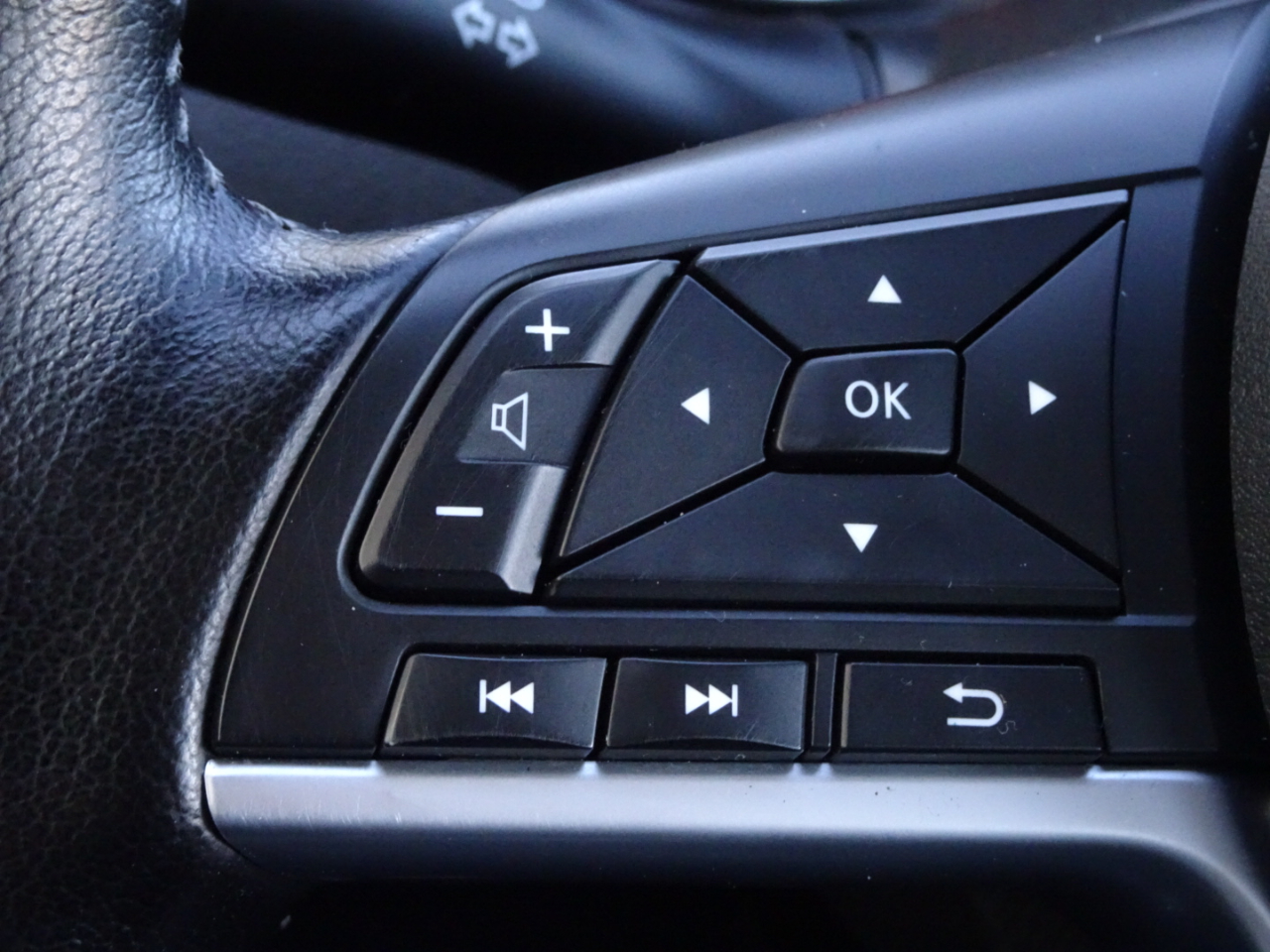 Nissan Rogue Sport AWD SL 2021