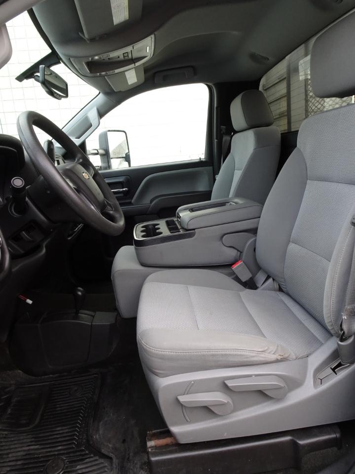 Chevrolet Silverado 2500HD 4WD Reg Cab 133.6" Work Truck 2016