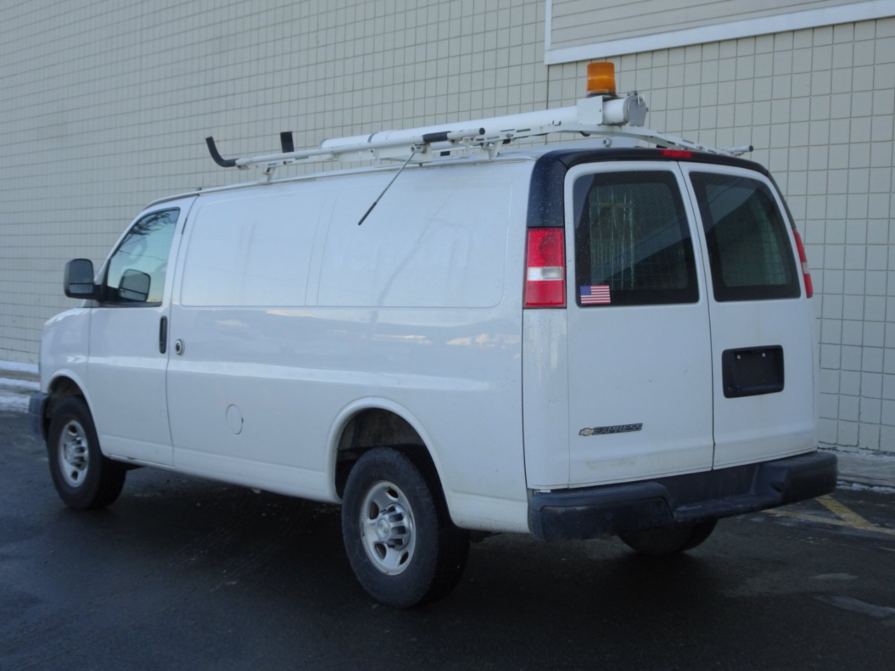 Chevrolet Express Cargo Van RWD 2500 135" 2018