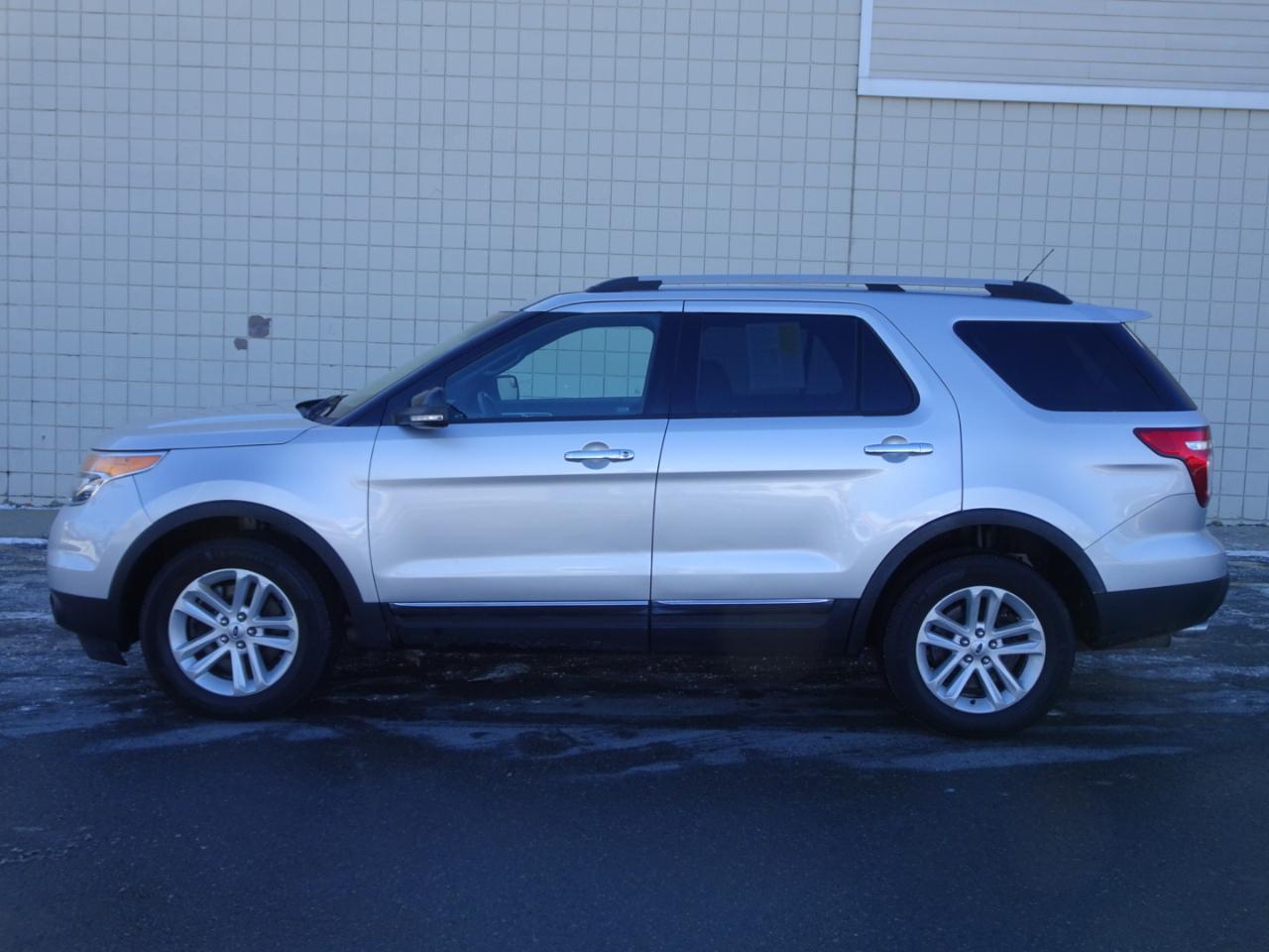 Ford Explorer 4WD 4dr XLT 2013
