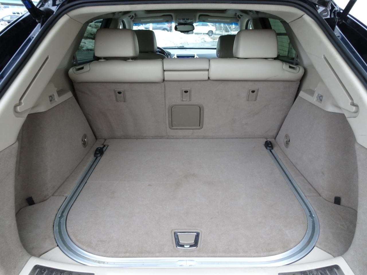 Cadillac SRX AWD 4dr Performance Collection 2011