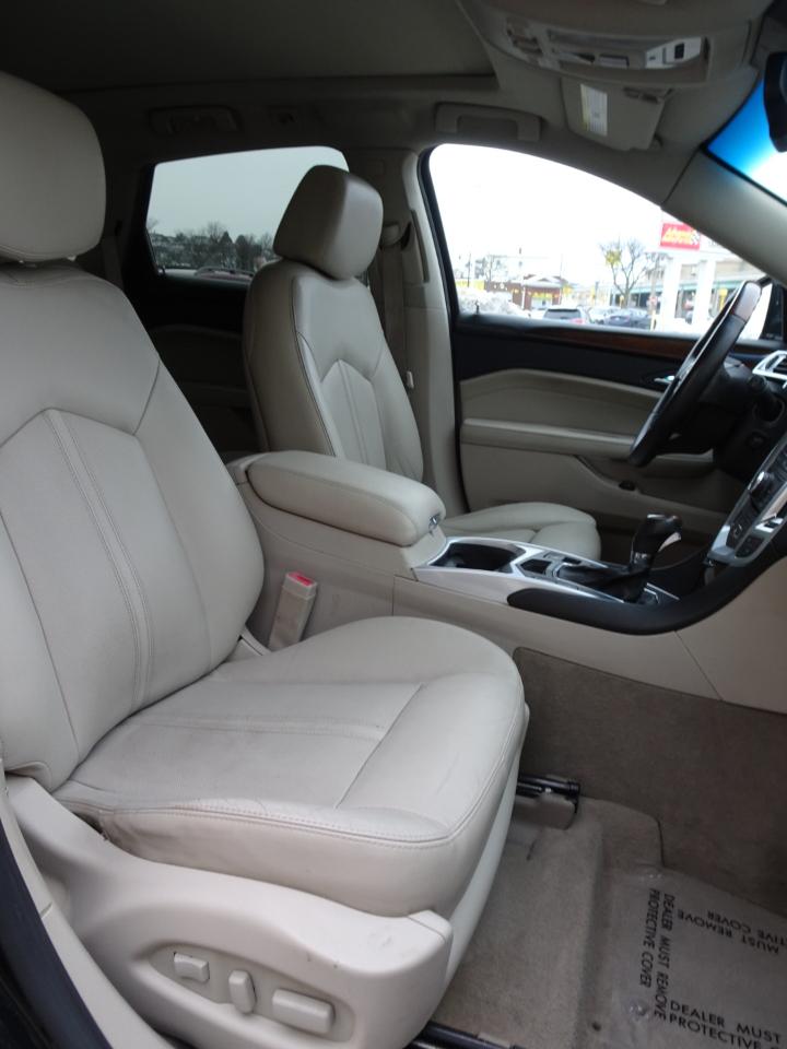 Cadillac SRX AWD 4dr Performance Collection 2011