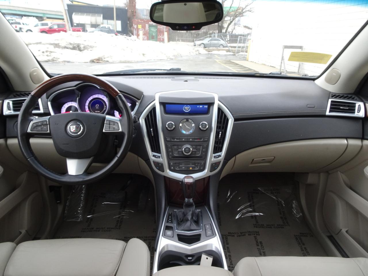 Cadillac SRX AWD 4dr Performance Collection 2011