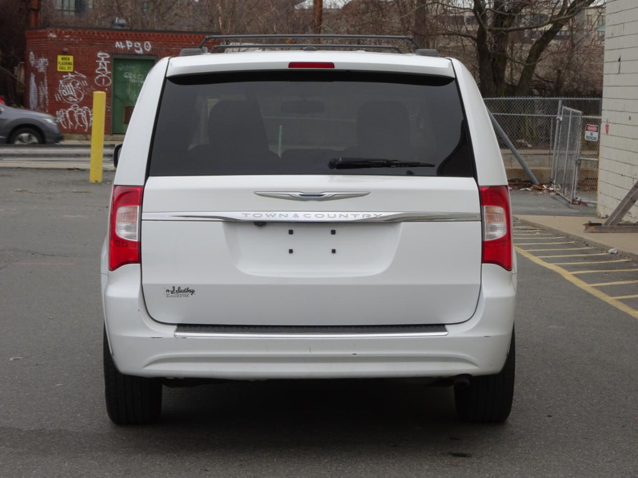 Chrysler Town & Country 4dr Wgn Touring 2016