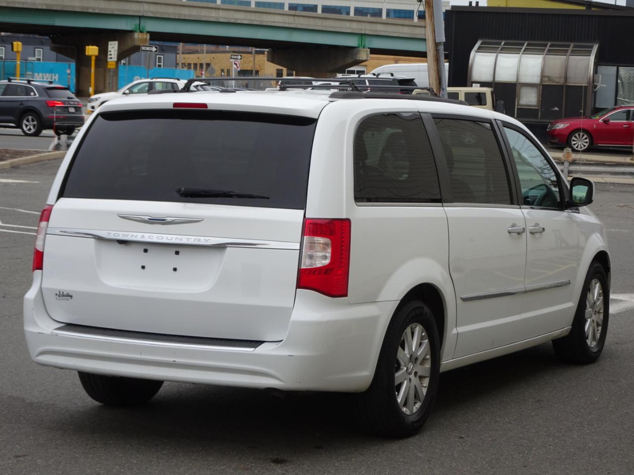 Chrysler Town & Country 4dr Wgn Touring 2016