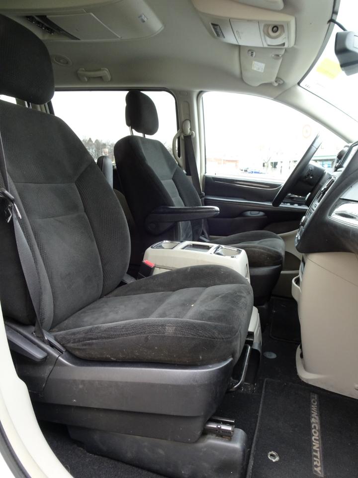 Chrysler Town & Country 4dr Wgn Touring 2016