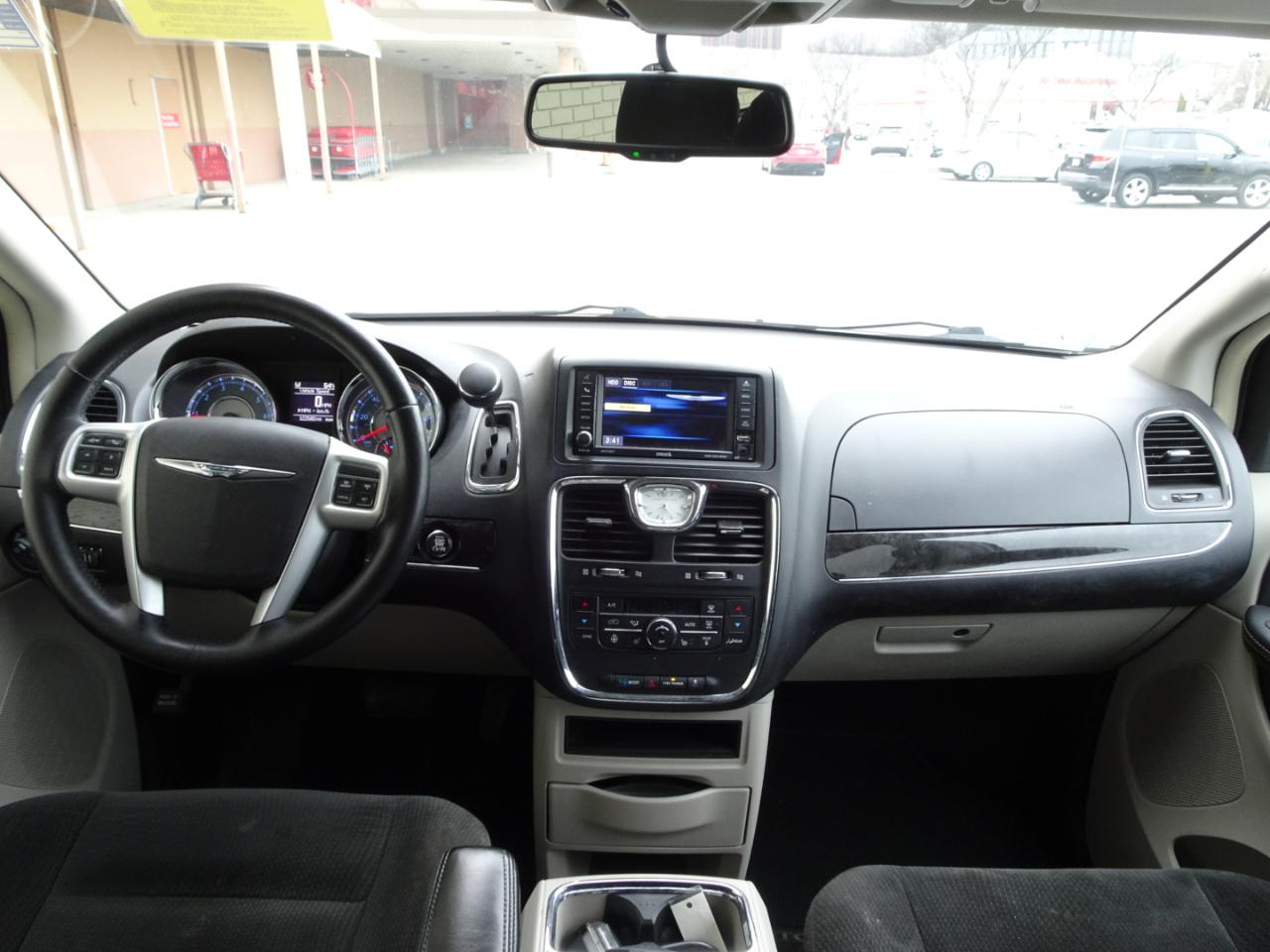 Chrysler Town & Country 4dr Wgn Touring 2016