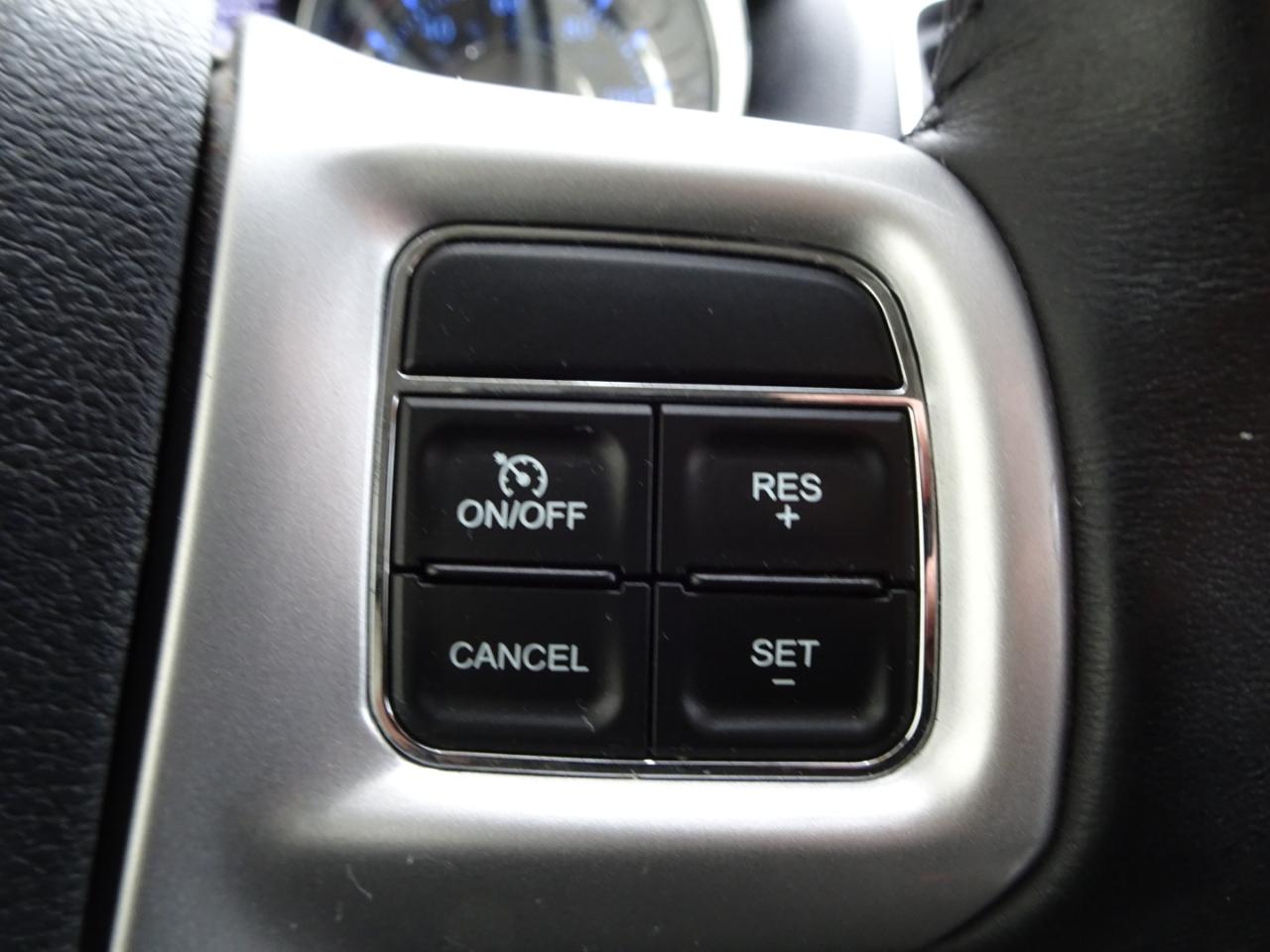 Chrysler Town & Country 4dr Wgn Touring 2016