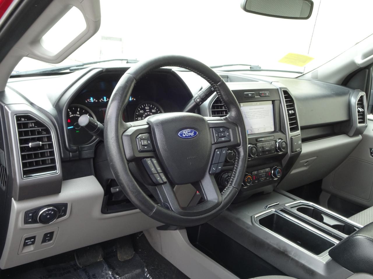 Ford F-150 4WD SuperCrew 139" XLT 2019