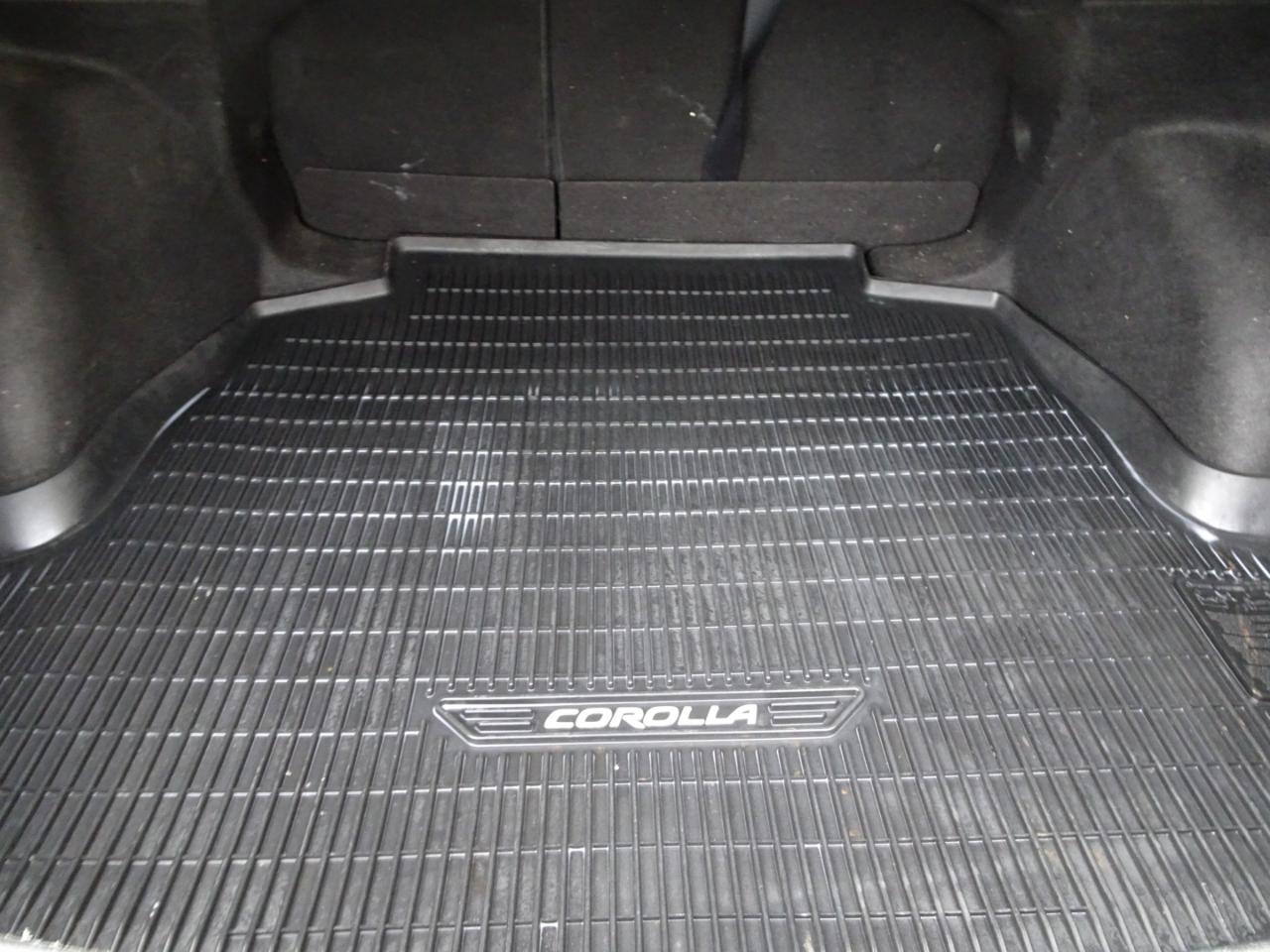 Toyota Corolla SE Manual (Natl) 2020