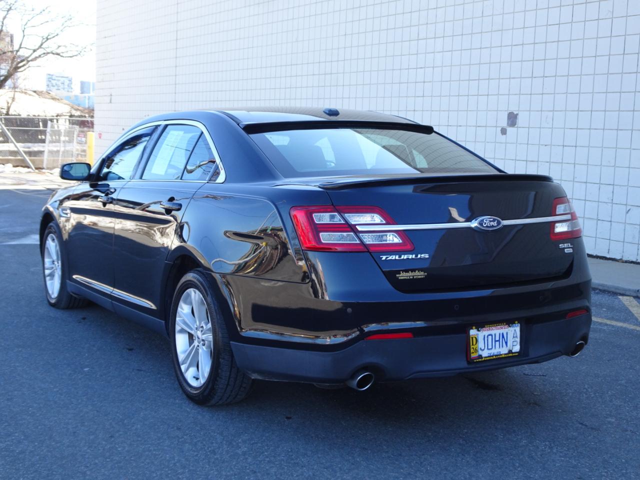 Ford Taurus 4dr Sdn SEL AWD 2016