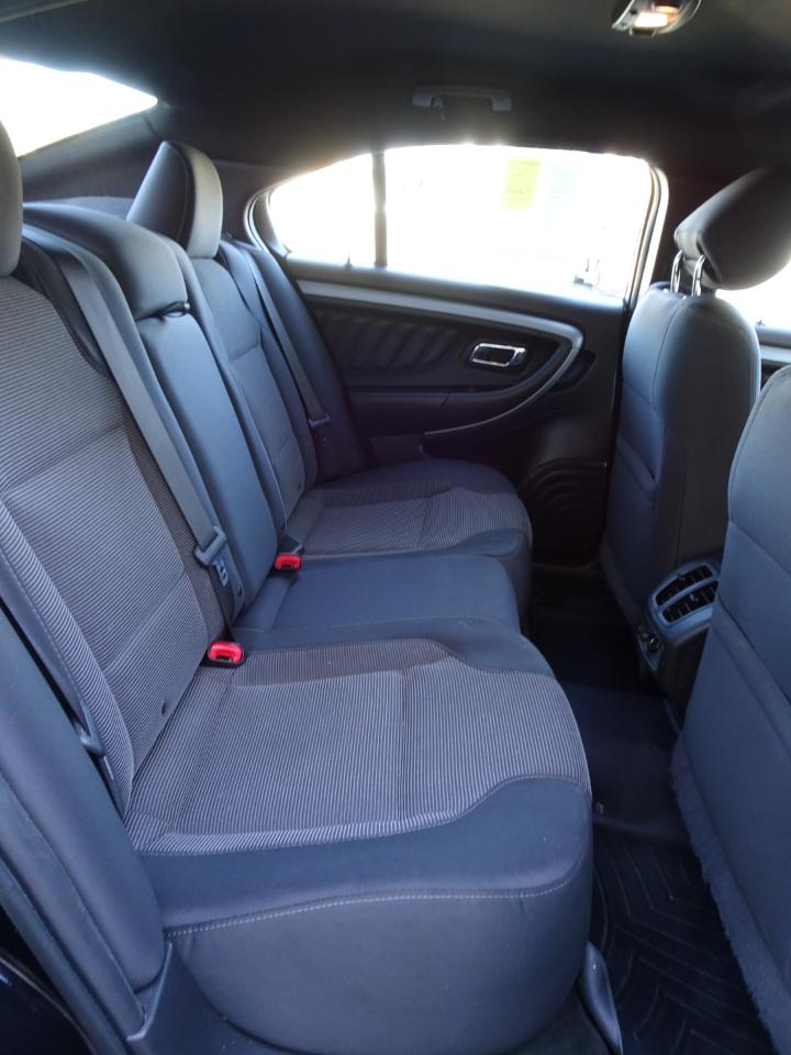 Ford Taurus 4dr Sdn SEL AWD 2016