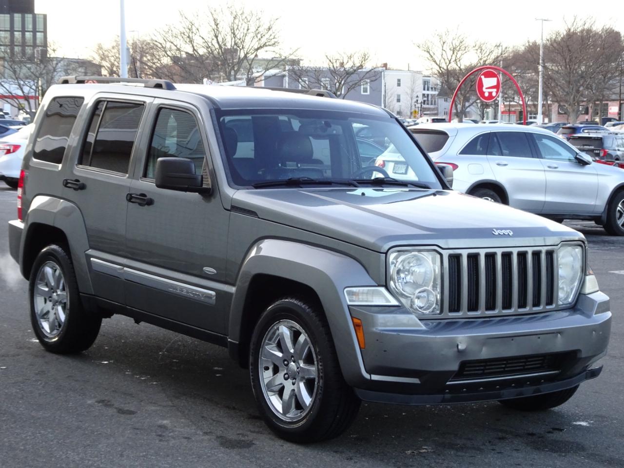 Jeep Liberty 4WD 4dr Sport Latitude 2012