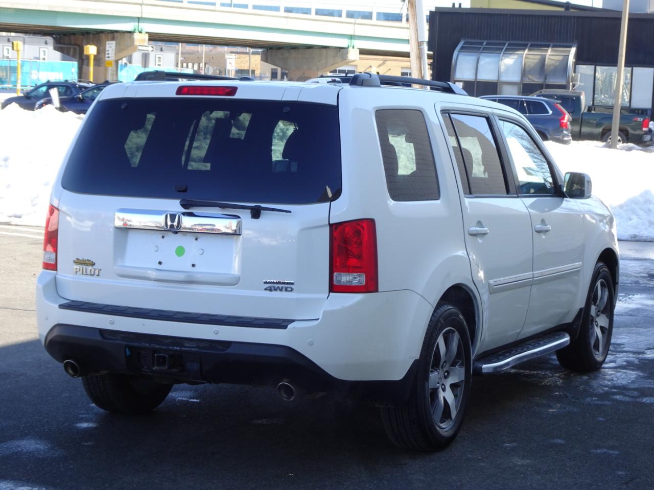 Honda Pilot 4WD 4dr Touring w/RES & Navi 2012