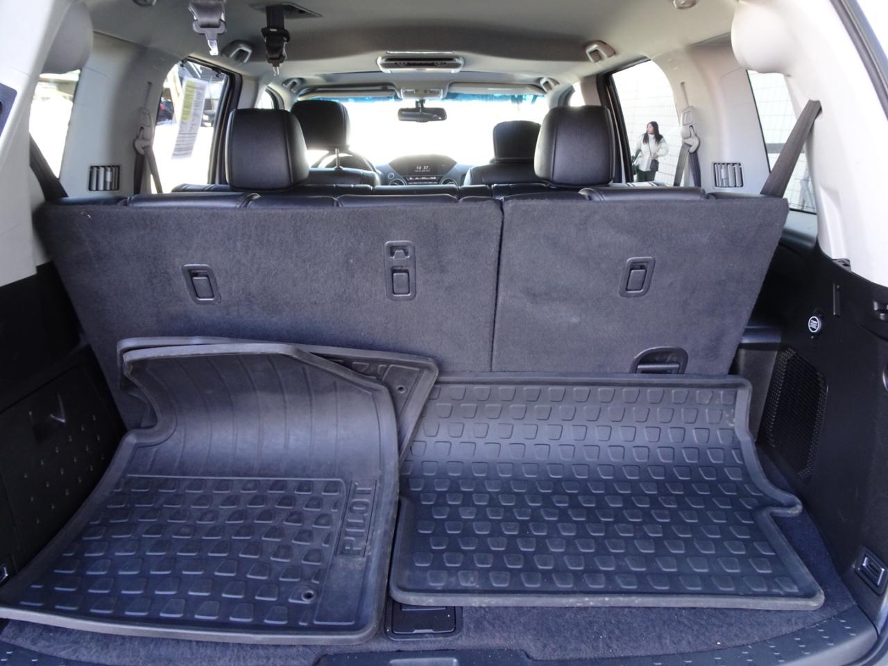 Honda Pilot 4WD 4dr Touring w/RES & Navi 2012