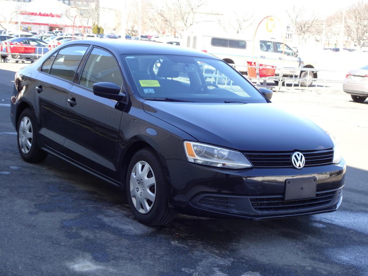 Volkswagen Jetta Sedan 4dr Auto S w/Sunroof 2013