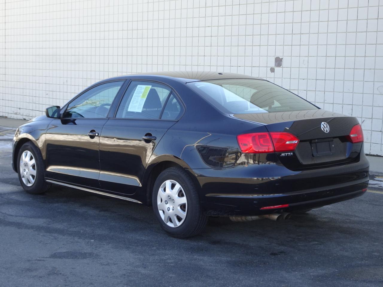 Volkswagen Jetta Sedan 4dr Auto S w/Sunroof 2013