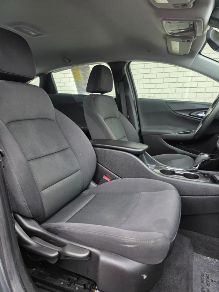 Chevrolet Malibu 4dr Sdn LS w/1LS 2017