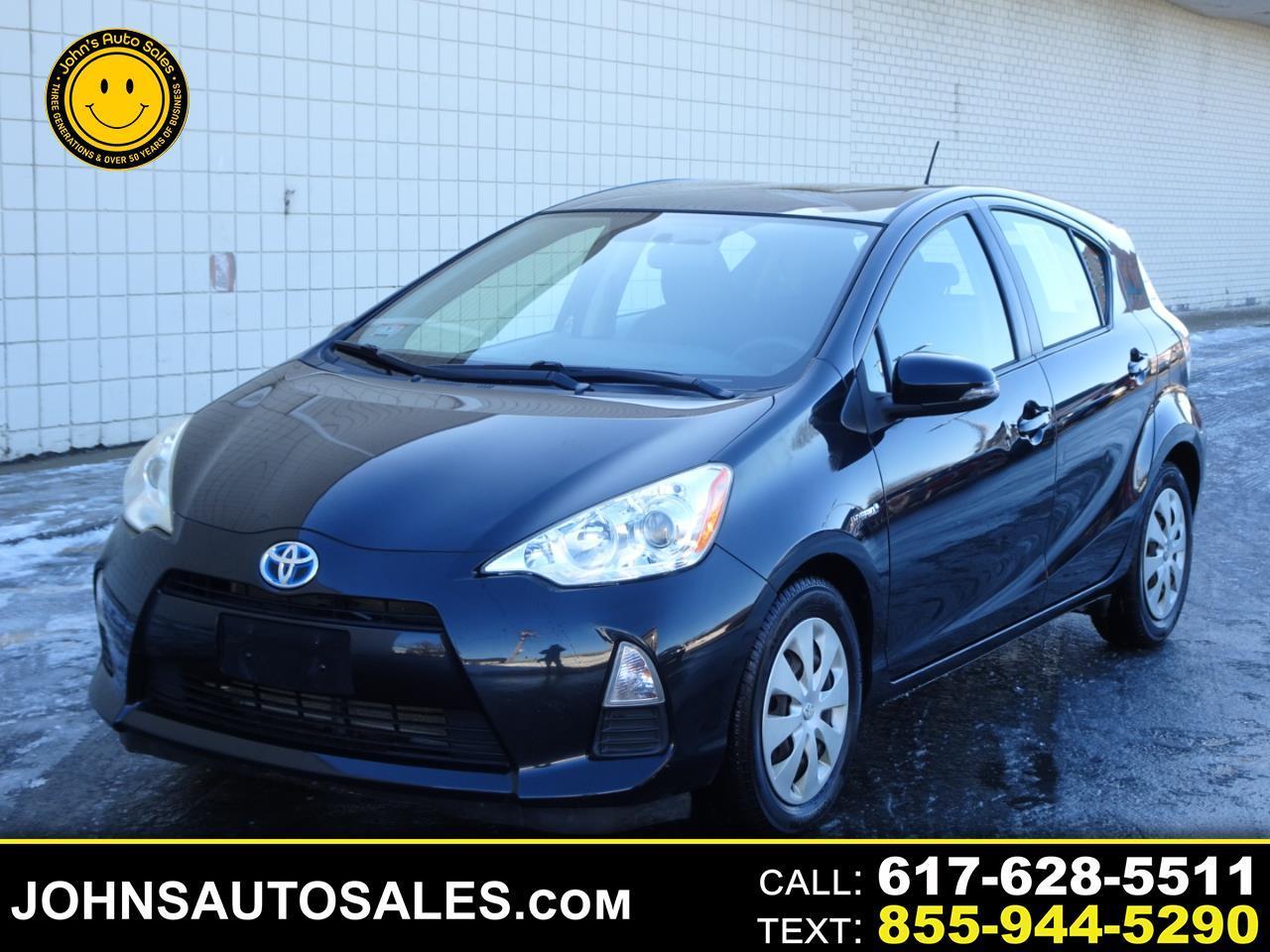 Toyota Prius c 5dr HB Three (Natl) 2012