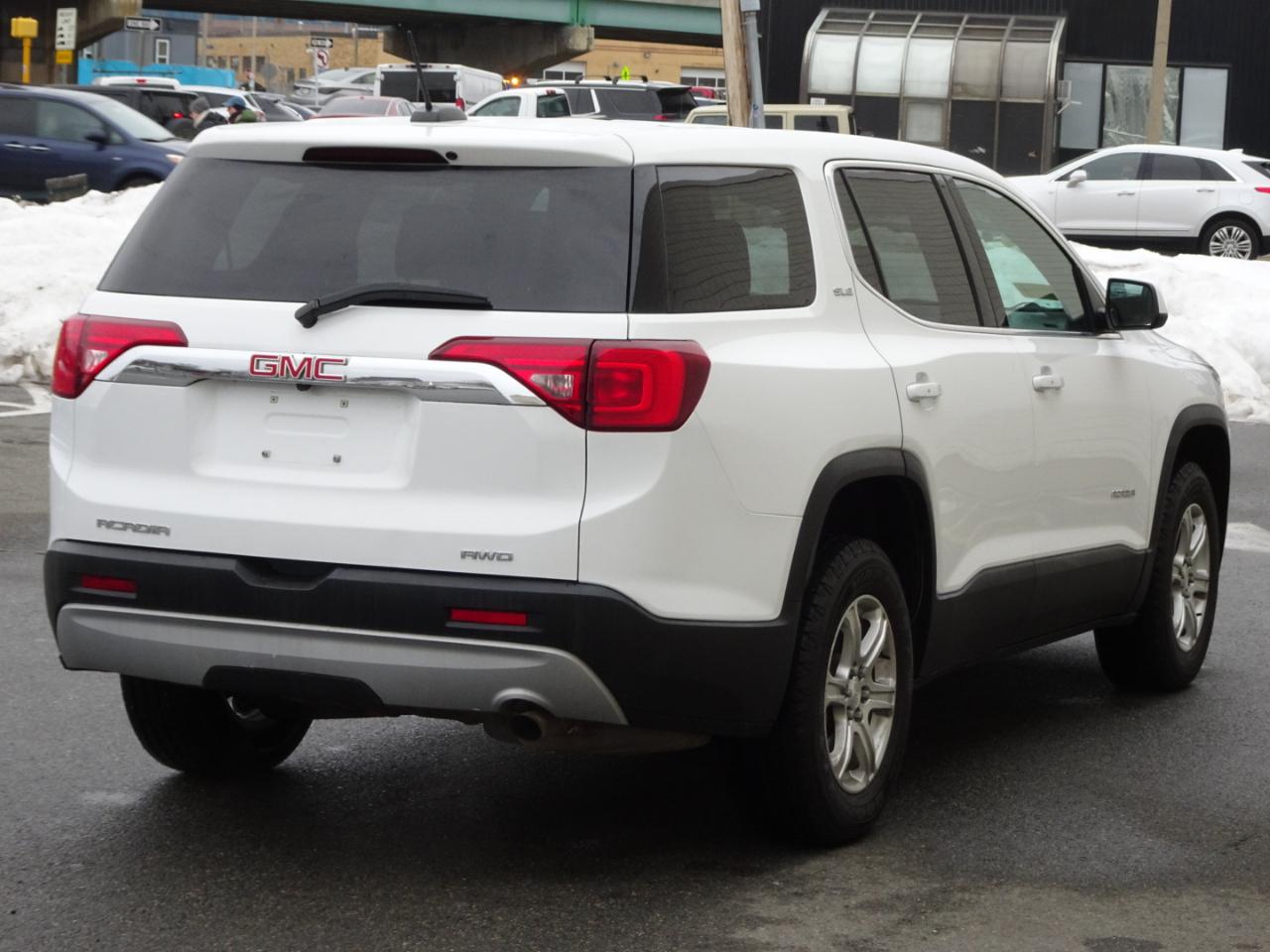 GMC Acadia AWD 4dr SLE w/SLE-1 2019