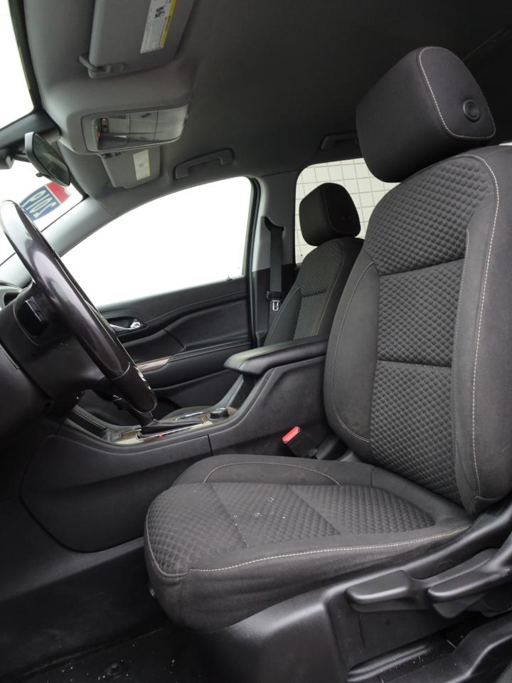 GMC Acadia AWD 4dr SLE w/SLE-1 2019