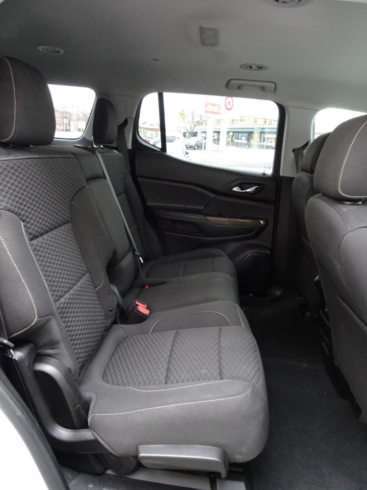 GMC Acadia AWD 4dr SLE w/SLE-1 2019