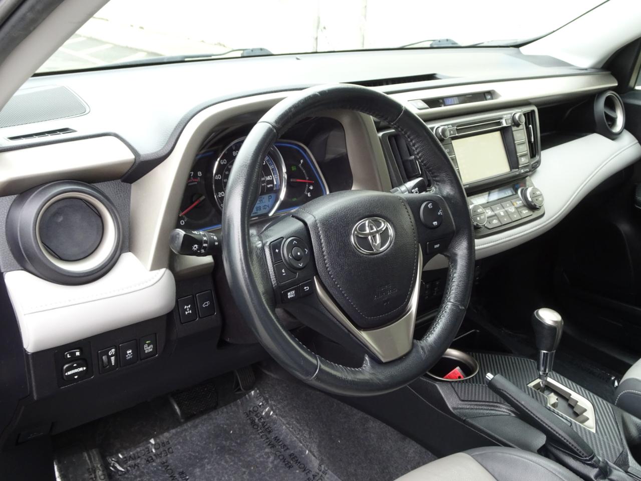 Toyota RAV4 AWD 4dr Limited (Natl) 2015