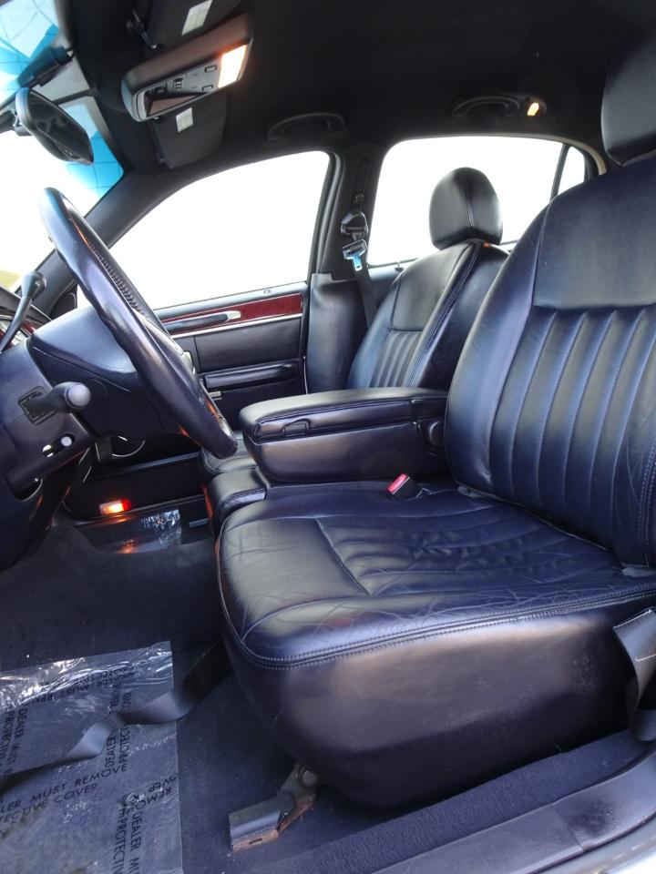 Lincoln Town Car  2004