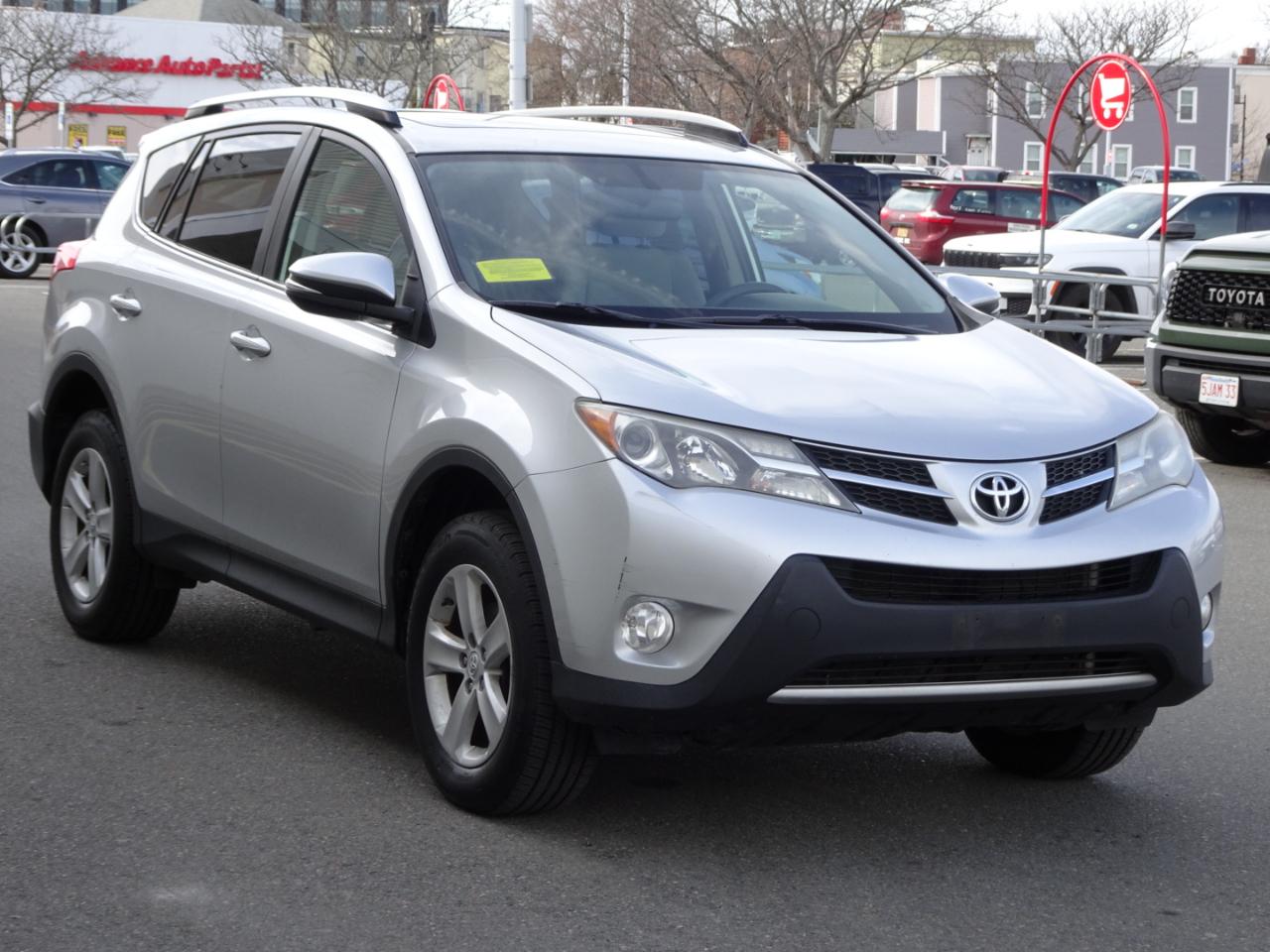 Toyota RAV4 AWD 4dr XLE (Natl) 2014