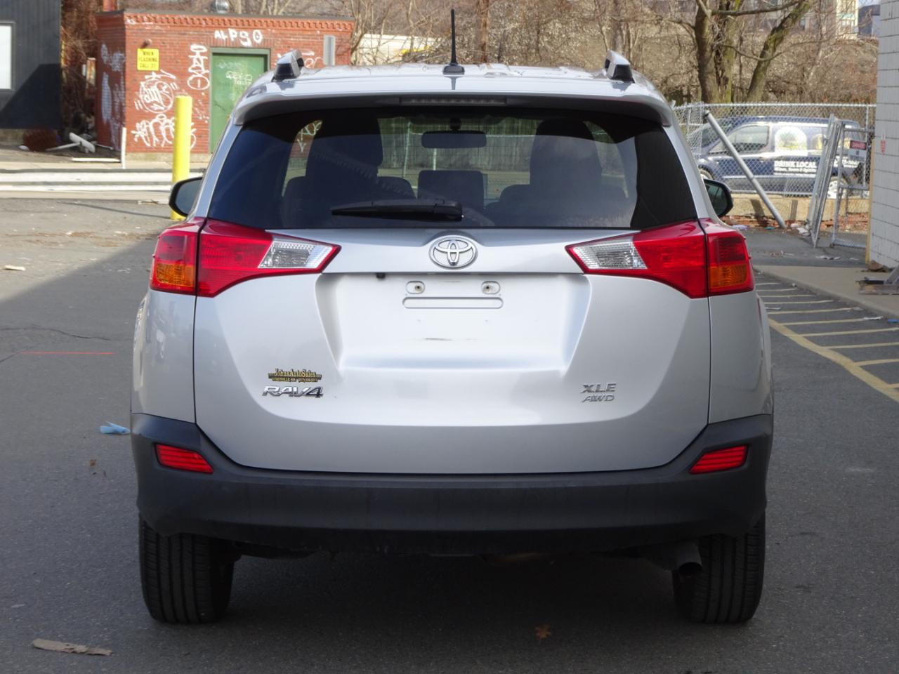 Toyota RAV4 AWD 4dr XLE (Natl) 2014