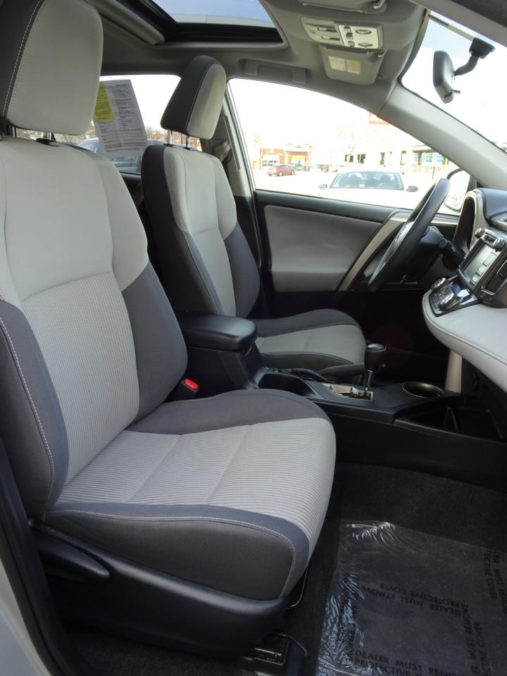 Toyota RAV4 AWD 4dr XLE (Natl) 2014